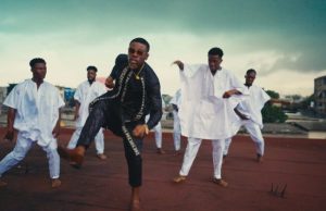 Ariel Sheney – NOROYABAZIN (La danse du Bazin)