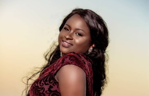 Mercy Masika – Ameniweka Huru